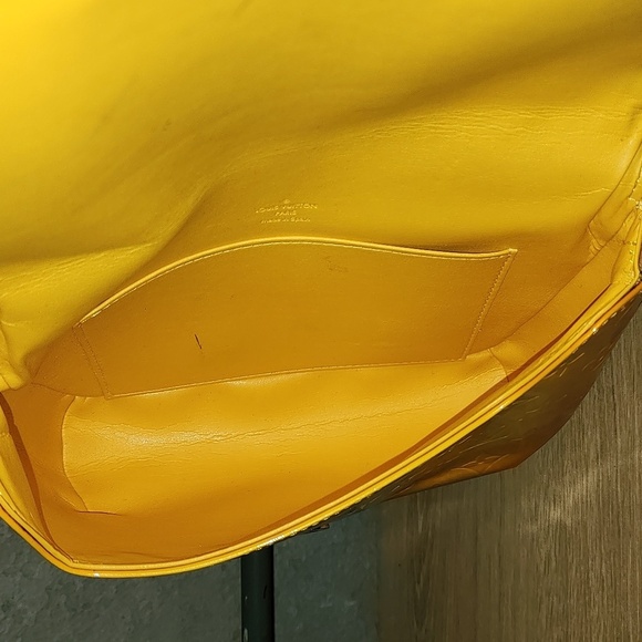 Louis Vuitton THOMPSON STREET VERNIS IN MANGO - Picture 15 of 16